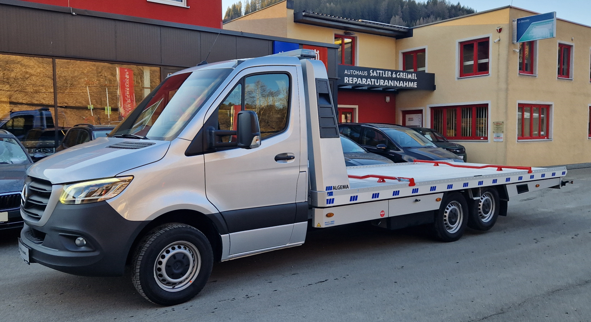 ABSCHLEPP- und PANNENDIENST -  Pannenhotline: 0664 122 24 33